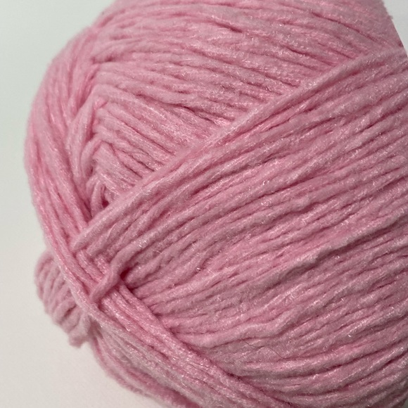 Bundle of 4 large skein of Loop Thread Baby Rainbow yarn skeins pink - Picture 5 of 9